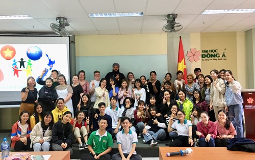 Chương trình GIAO LƯU VỚI SINH VIÊN NEW ZEALAND - SINH VIÊN KHOA NGOẠI NGỮ trường ĐẠI HỌC ĐÔNG Á