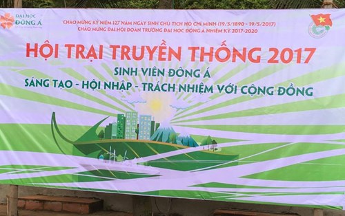 Sinh viên khoa Ngoại Ngữ hưởng ứng Hội trại truyền thống tháng 5/2017