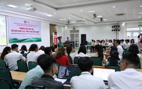 Sinh viên khoa Ngoại ngữ - Đại học Đông Á tham gia Hội nghị nghiên cứu khoa học cấp trường