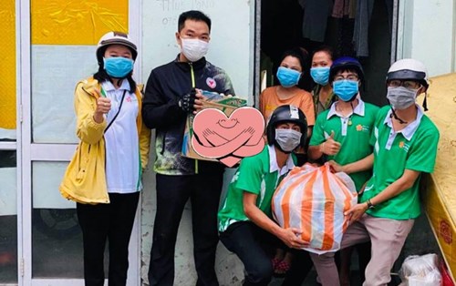 Tiếp sức mùa dịch
