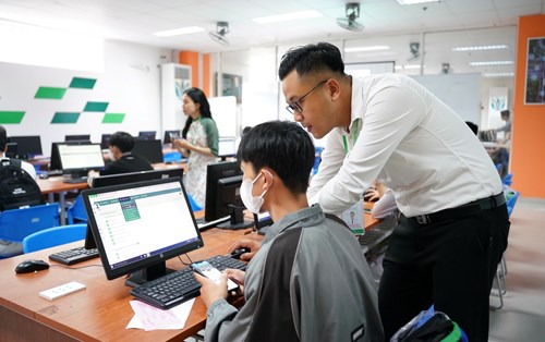 Trường Đại Học Đông Á Chào Đón Tân Sinh Viên Khoá 23 Nhập Học Đợt 1