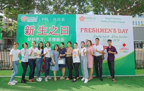 Tổng kết lễ chào đón Tân Sinh Viên khoa Ngoại ngữ 2019
