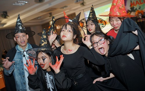 Ngày hội  HALLOWEEN khoa Ngoại ngữ năm 2019 (Part 2)
