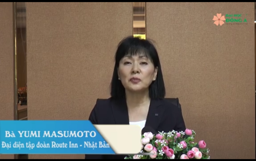 Chuyên gia Yumi Masumoto được Tập đoàn Route Inn (Nhật Bản) phái cử đến Đại học Đông Á để trực tiếp đào tạo tiếng Nhật và văn hóa Nhật cho sinh viên Đại học Đông Á