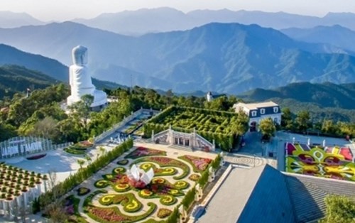 Bài dịch: Bà Nà Hill