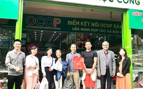 Ms. Thục Anh - GIảng viên, Phiên Dịch Viên xuất sắc trong chuyến đi hỗ trợ Sản Xuất Cà Phê Bền Vững tại Việt Nam, năm 2023!