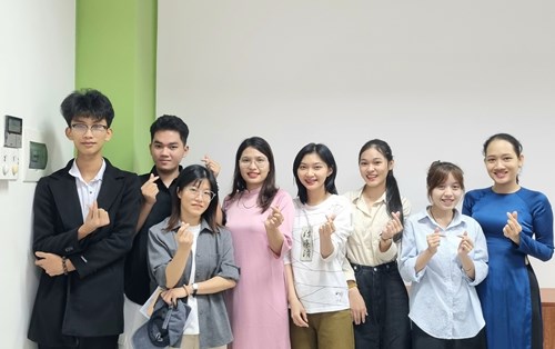 Recap buổi gặp mặt giữa Ban Lãnh đạo Khoa Ngôn ngữ & Văn hóa Anh với các sinh viên đăng ký tham gia chương trình học bổng đi Đài Loan